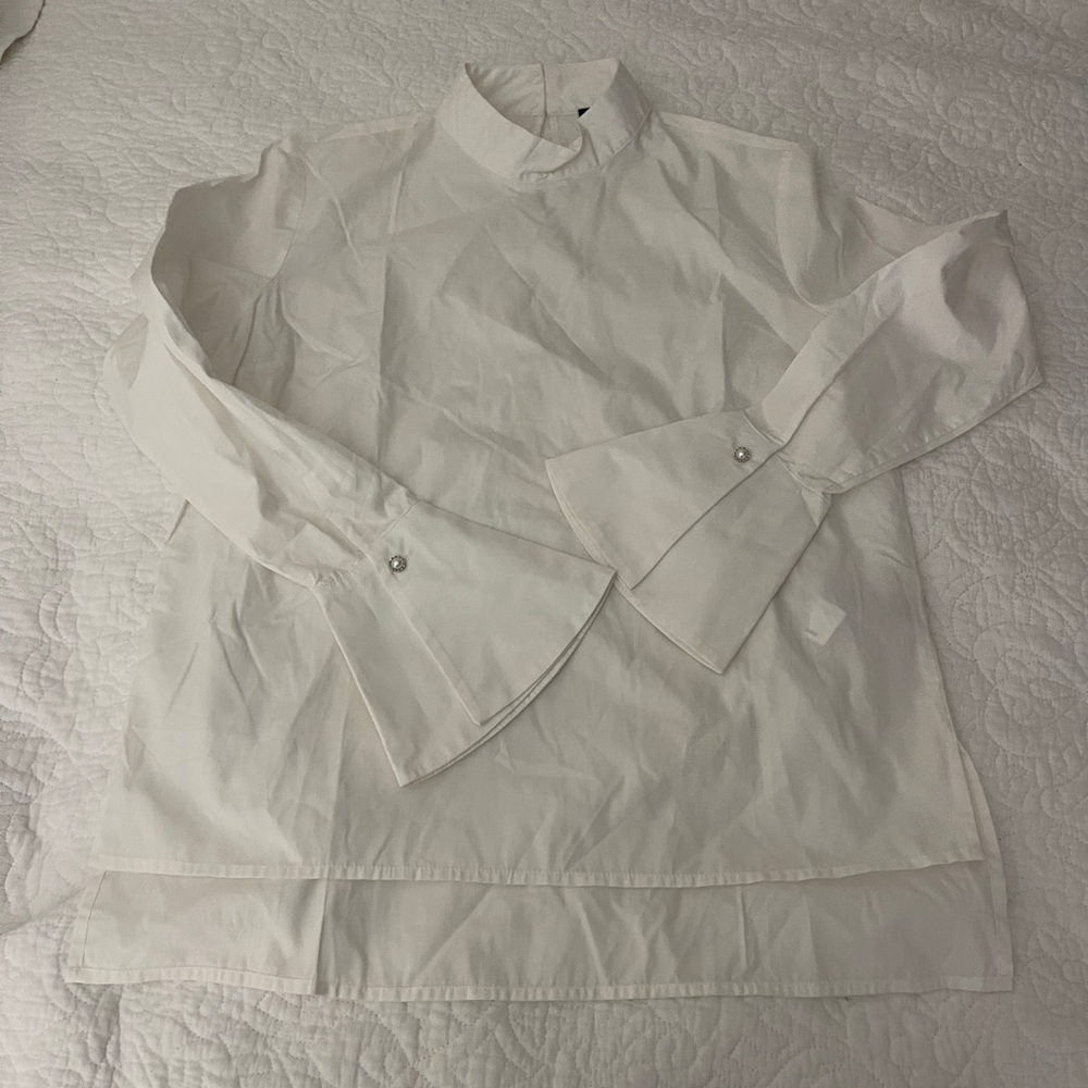 NWOT - Forever 21 White Wide Cuff Blouse. Size S.